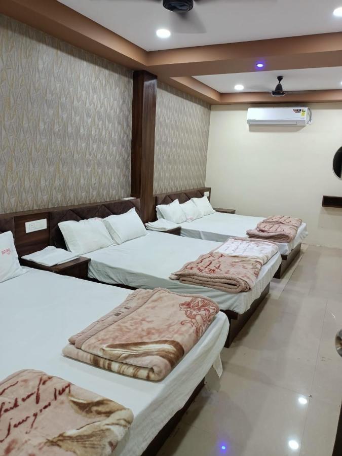 Green Leaf Hotel Ujjain Exterior photo