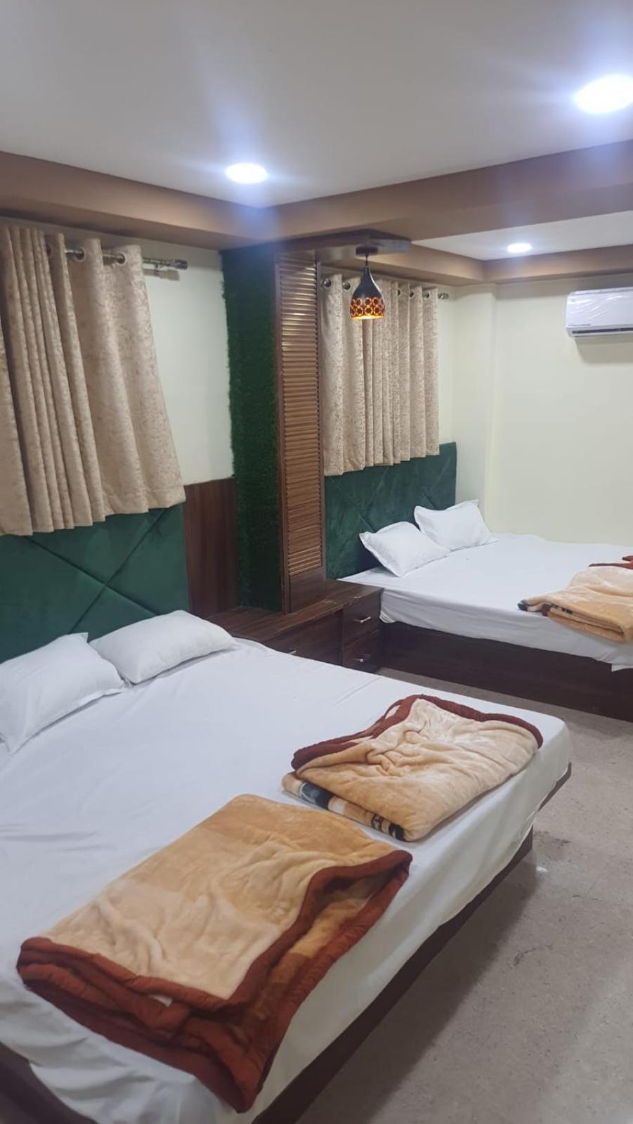 Green Leaf Hotel Ujjain Exterior photo